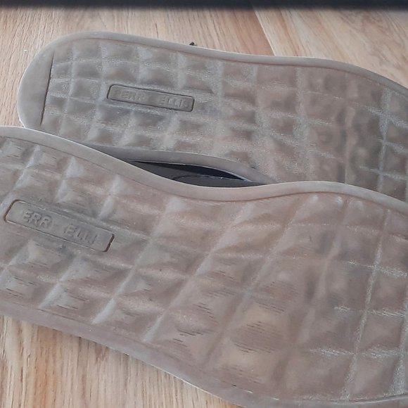 Men's size 12 Perry Ellis Portfolio brown shoes. - Picture 5 of 5